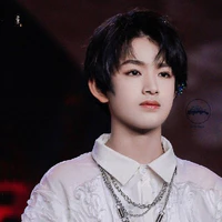 Trương  Cực