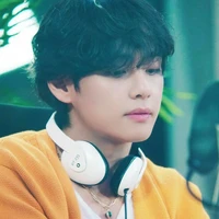 Kim Taehyung - Hắn