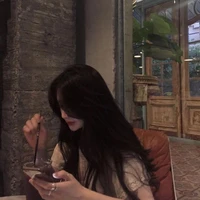 Nguyễn Hà Thư_bff nữ9