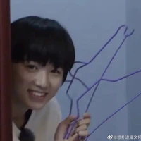 iu SYX