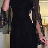 Cô Nhàn( mẹ Y/N)