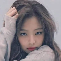 Kim Jennie (Em họ cô)