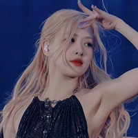 Park Chaeyoung( rosé)
