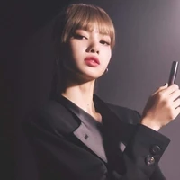 Lisa [ chị ]