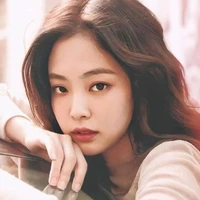 Kim Jennie (Em)