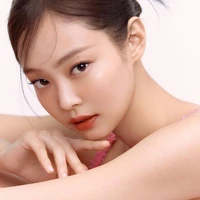 JENNIE