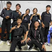 Cả Nhóm