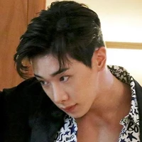 Tiêu Chí Khôn -bố cô