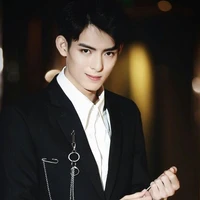 Vương Hạo Hiên (Bạn thân của VNB)