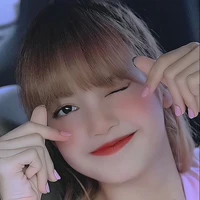 Lisa_Lúc 18 tuổi