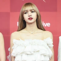 Lisa_nàng