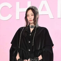 Jennie - Cô