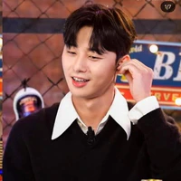 La Seo Joon ( anh trai cô )