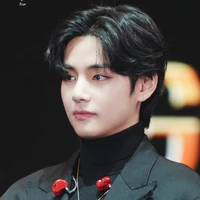 La Taehyung ( ba lớn cô )