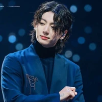 La Jungkook ( ba nhỏ Cô )