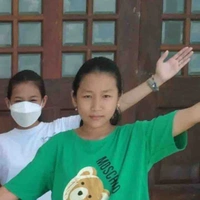 Ngọc(con của bà tổ)