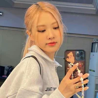 Park Chaeyoung ( Rosé )