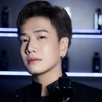 Lou Hoàng-Hoàng Kim Long