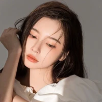 Lý Diệp Oanh - chị cô