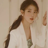 Lee Ji Eun ( IU )