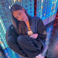 Jennie [em]