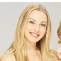 Ngô Huyền Mai(Mẹ Becky)