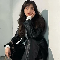 Kim Jisoo ( chị )