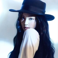 Kim Jennie - Em