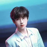 Hạ Tuấn Lâm (cậu)