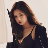 Kim Jennie (Em)