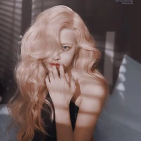 Chaeyoung - cô
