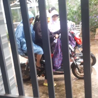 Mọi người(-những người cần trừ)