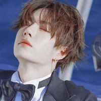 VƯƠNG NHẤT BÁC
