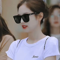 Manobal Jennie  -Chị