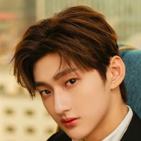 Lăng Việt ( Anh họ của Umika )