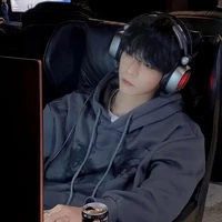 Trịnh Vũ Sư Tử/ 12A/ Leo ♌