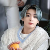 Jeon Jungkook (nhân cách 1) (omega trội)