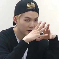 Con tác giả u mê Kim Bwi