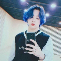 Jeon Jungkook (nhân cách 2) (omega trội)