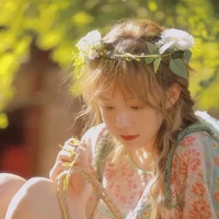 Phương Anh Chi ( bạn thân n9 )