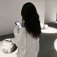 Lăng Tuyết(Em họ nu9)