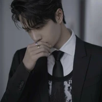 vương nhất bác " gã "