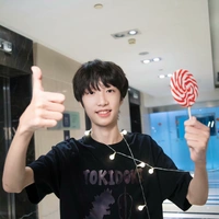 Diêu Dục Thần(em họ cô)