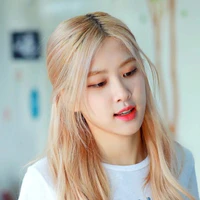 Park Jiyoung (em gái song sinh của nàng)