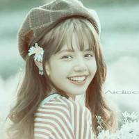 Lisa Manoban[ lúc nhỏ]