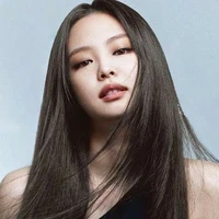 Kim Jennie - Em
