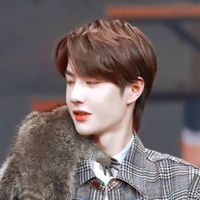 Vương Nhất Bác lúc nhỏ