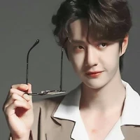 Vương Nhất Bác(NB)
