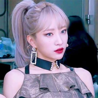 Hani (mẹ cô)