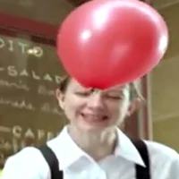 cô phát bong bóng